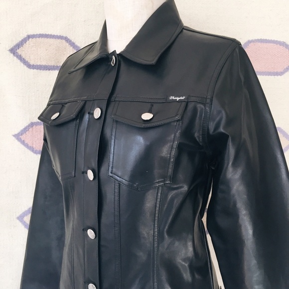 SOLD VTG RARE Wrangler Pleather Trucker Jacket - Picture 7 of 7